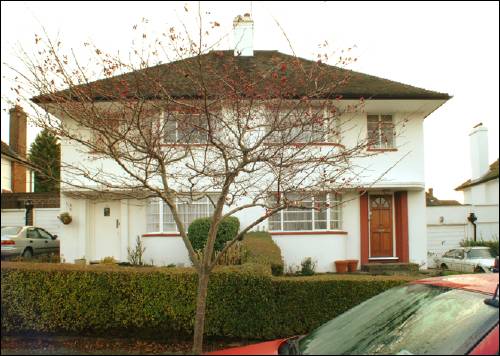 08-10 Ludlow Way